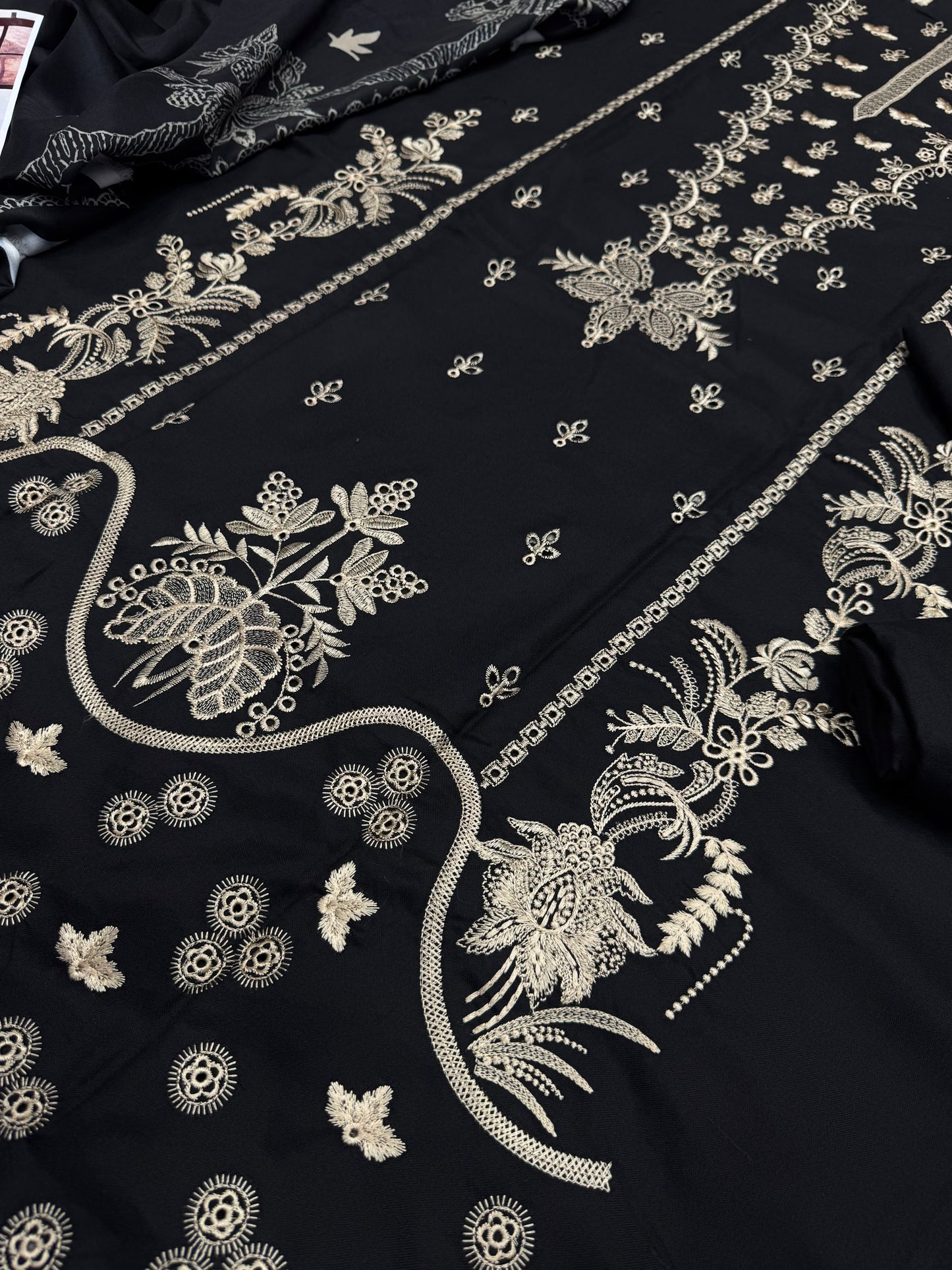 Dhanak 3PC – Heavy Embroidered Collection